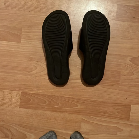 I’m asking abt 25-40 dollars these are practically new - Picture 4 of 4